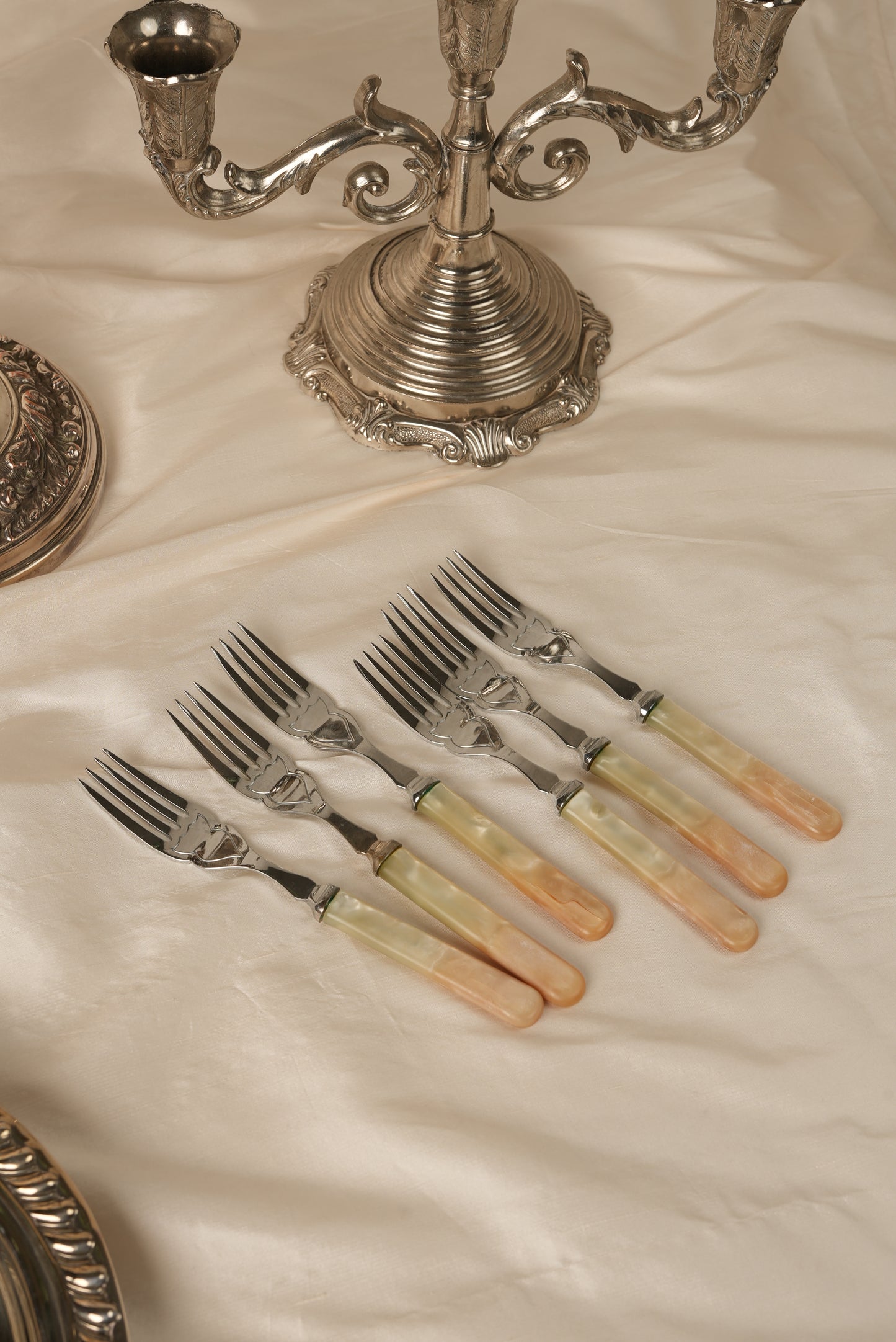 Sheffield Mother-of-Pearl Forks – Set of 6