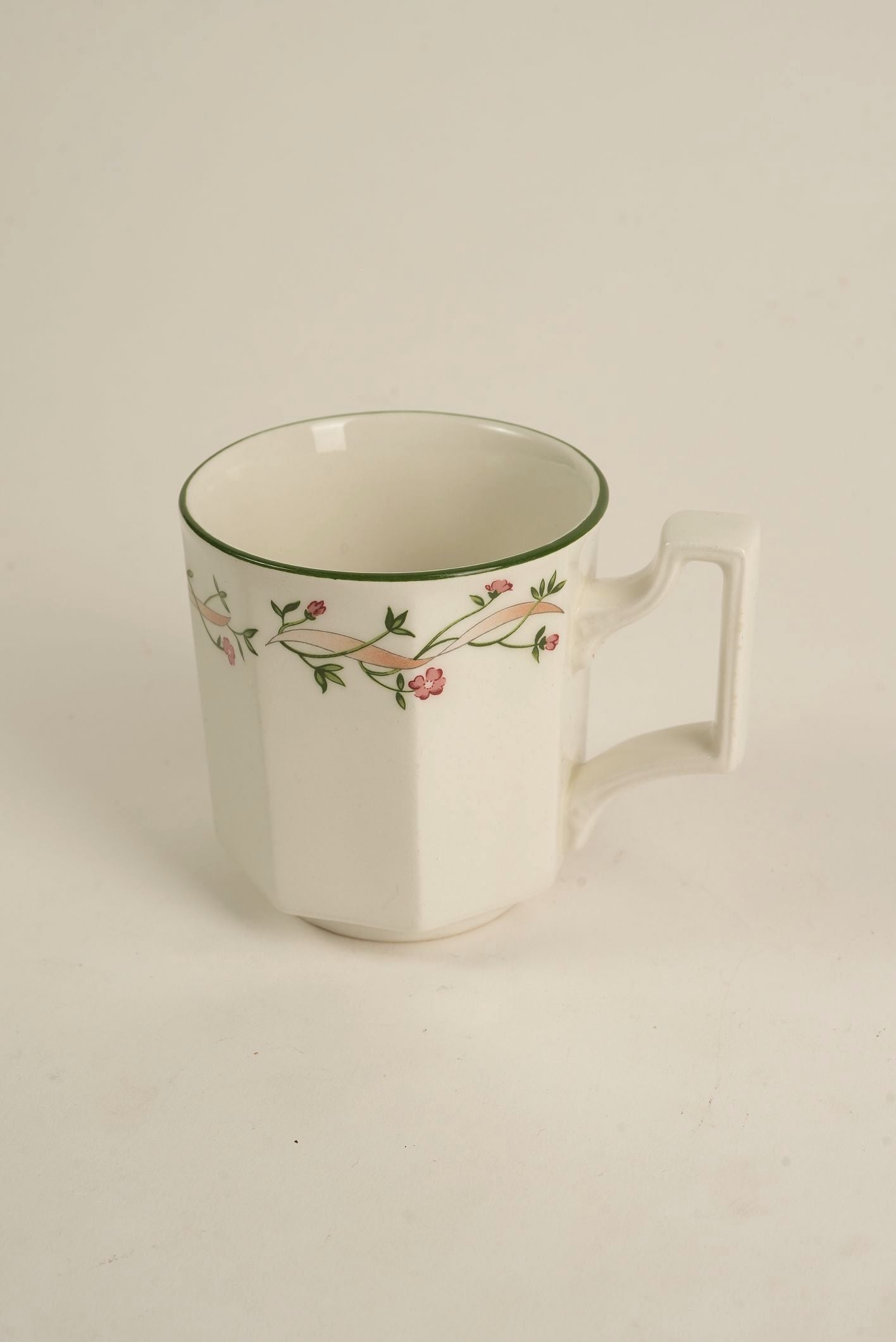 Vintage 18-Piece Johnson Brothers Complete Tea Set