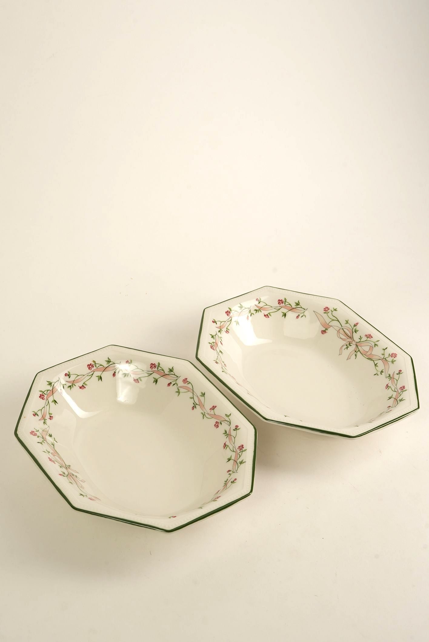 Vintage 18-Piece Johnson Brothers Complete Tea Set