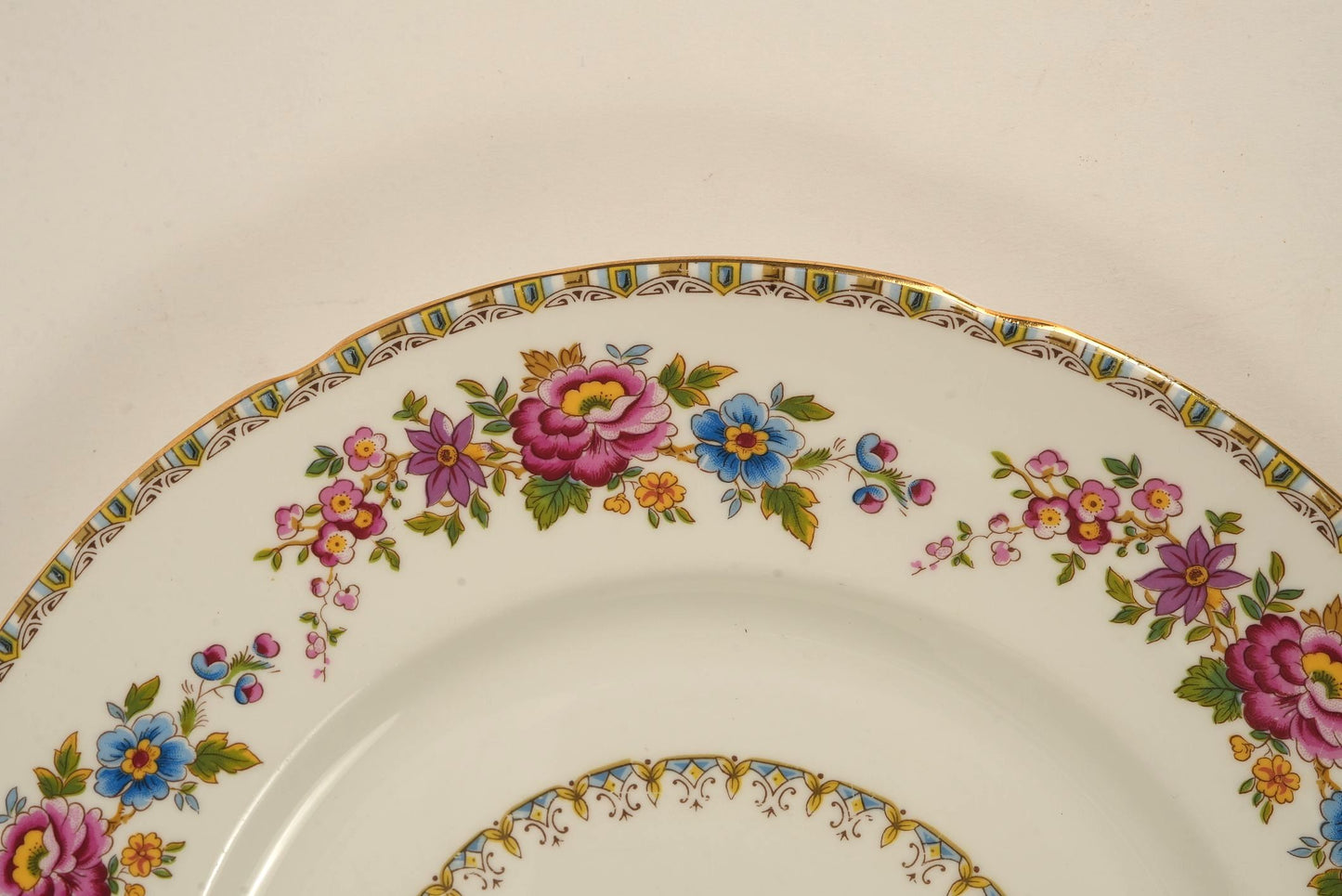 Set of 8 | Royal Grafton 'Malvern' Bone China Floral Dinner Plate with Gilt Trim
