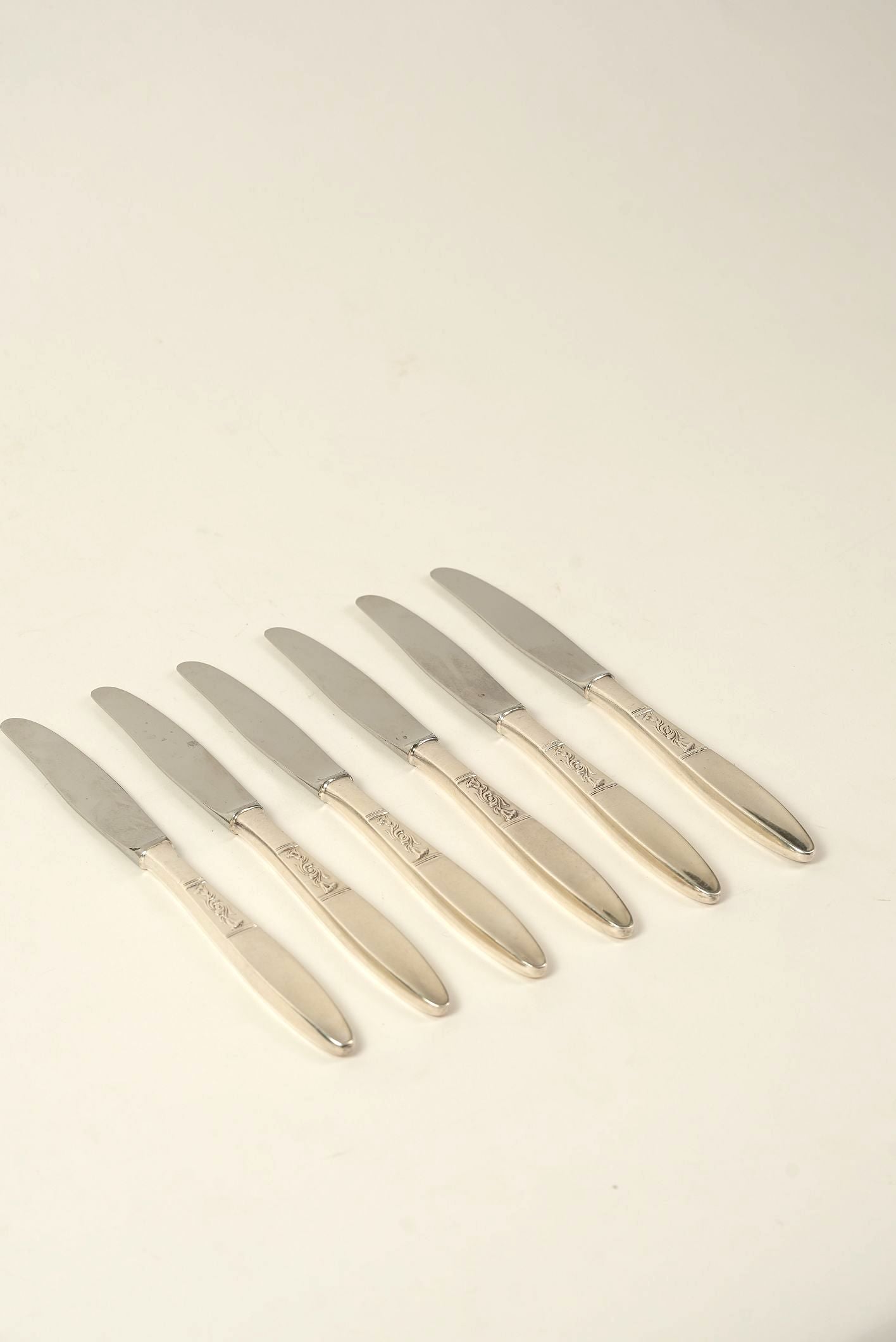 Set of 6 | Vintage Silver-Plated Knives with Detailing