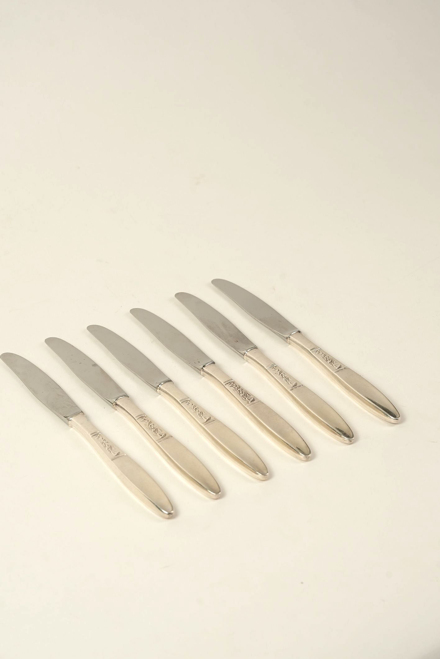 Set of 6 | Vintage Silver-Plated Knives with Detailing