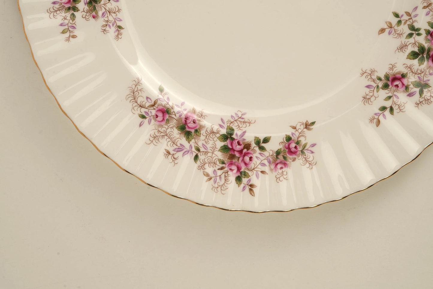 Set of 8 | Royal Albert Victoriana Rose Dinner Plates