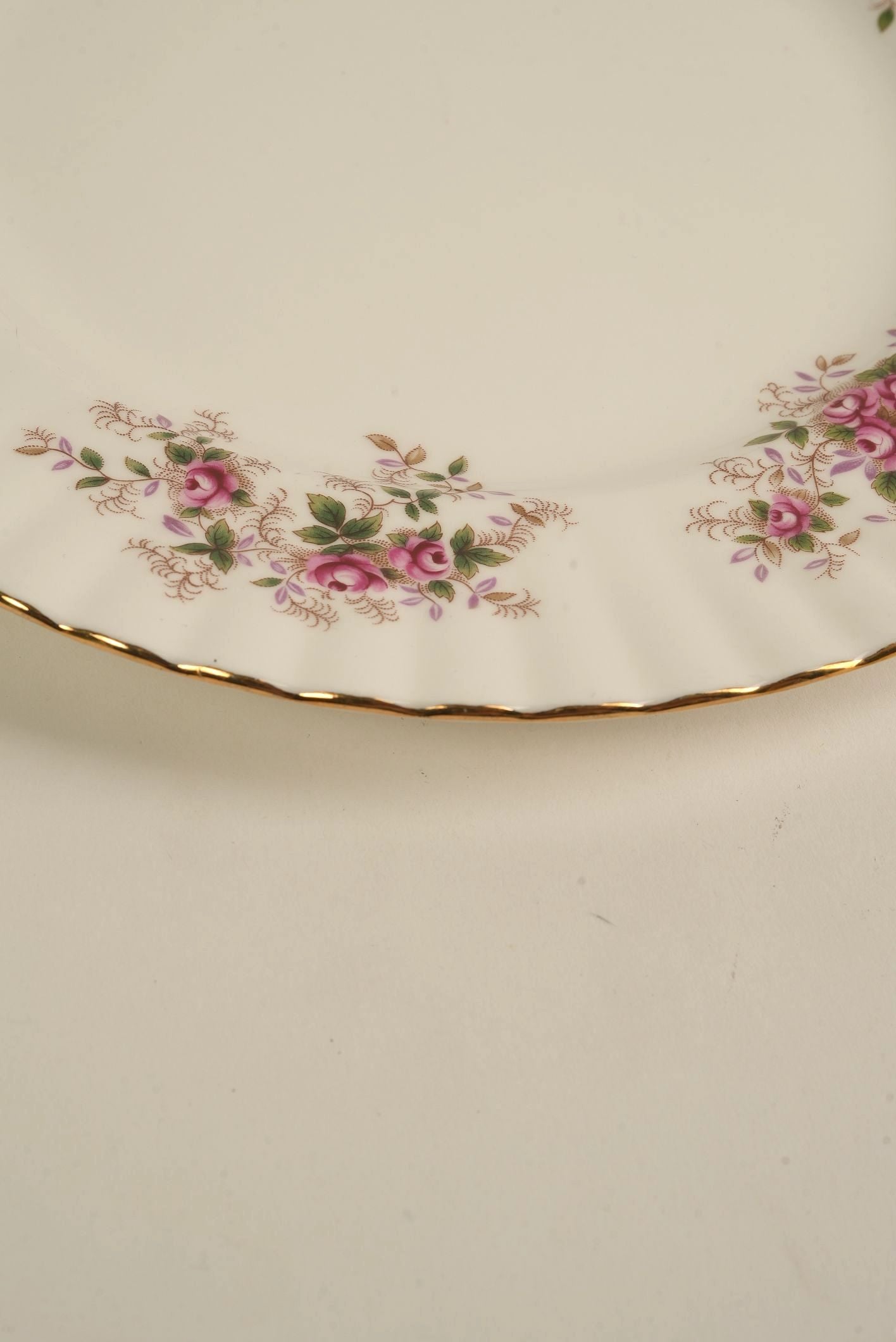 Set of 8 | Royal Albert Victoriana Rose Dinner Plates