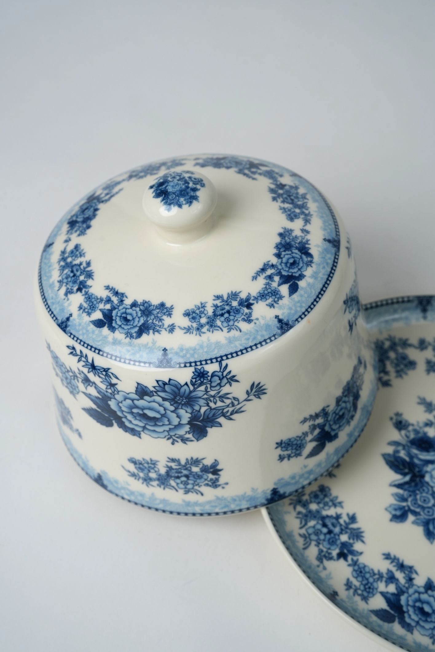 Vintage Small Cake Dish With Cloche