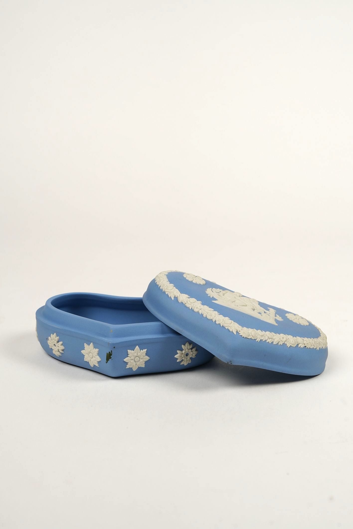 Jasperware Wedgwood Heart-shaped Trinket Box