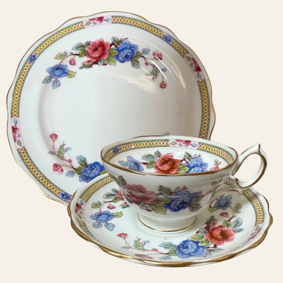 28-Piece Hammersley & Co. Porcelain Gilded Tea Set