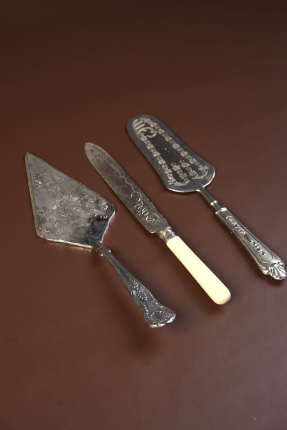 Antique Silver-Plated Pastry Server, Shell Handle