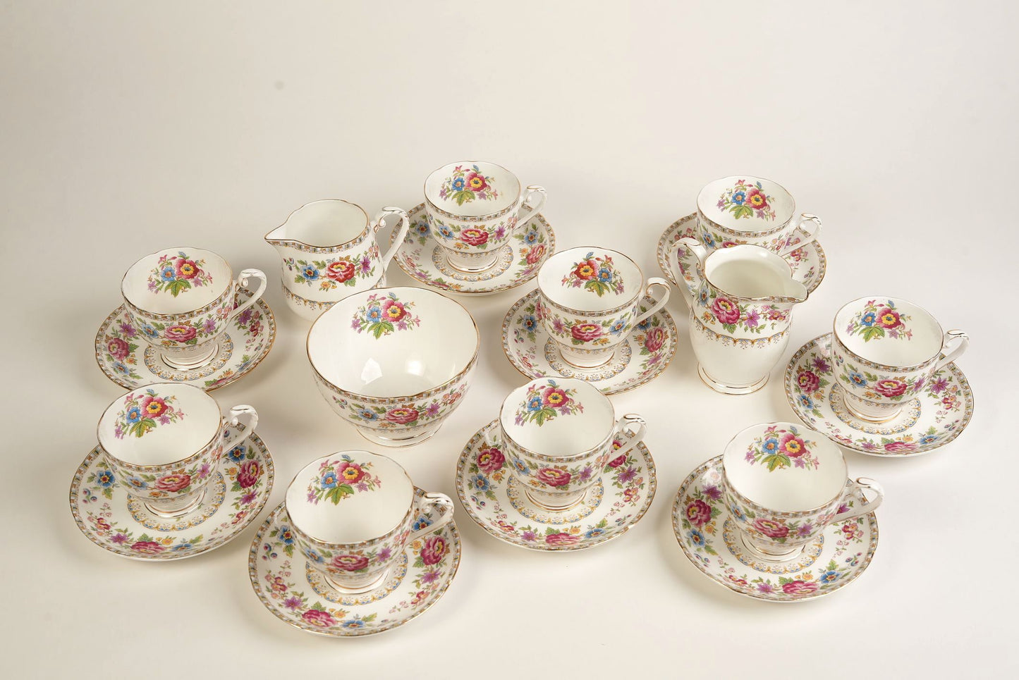 38-Piece Fine Bone China Tea & Cake Set “Malvern” Pattern