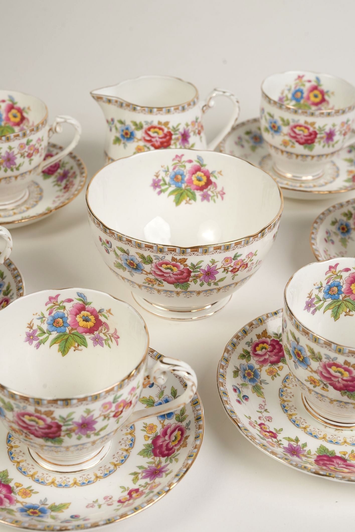 38-Piece Fine Bone China Tea & Cake Set “Malvern” Pattern