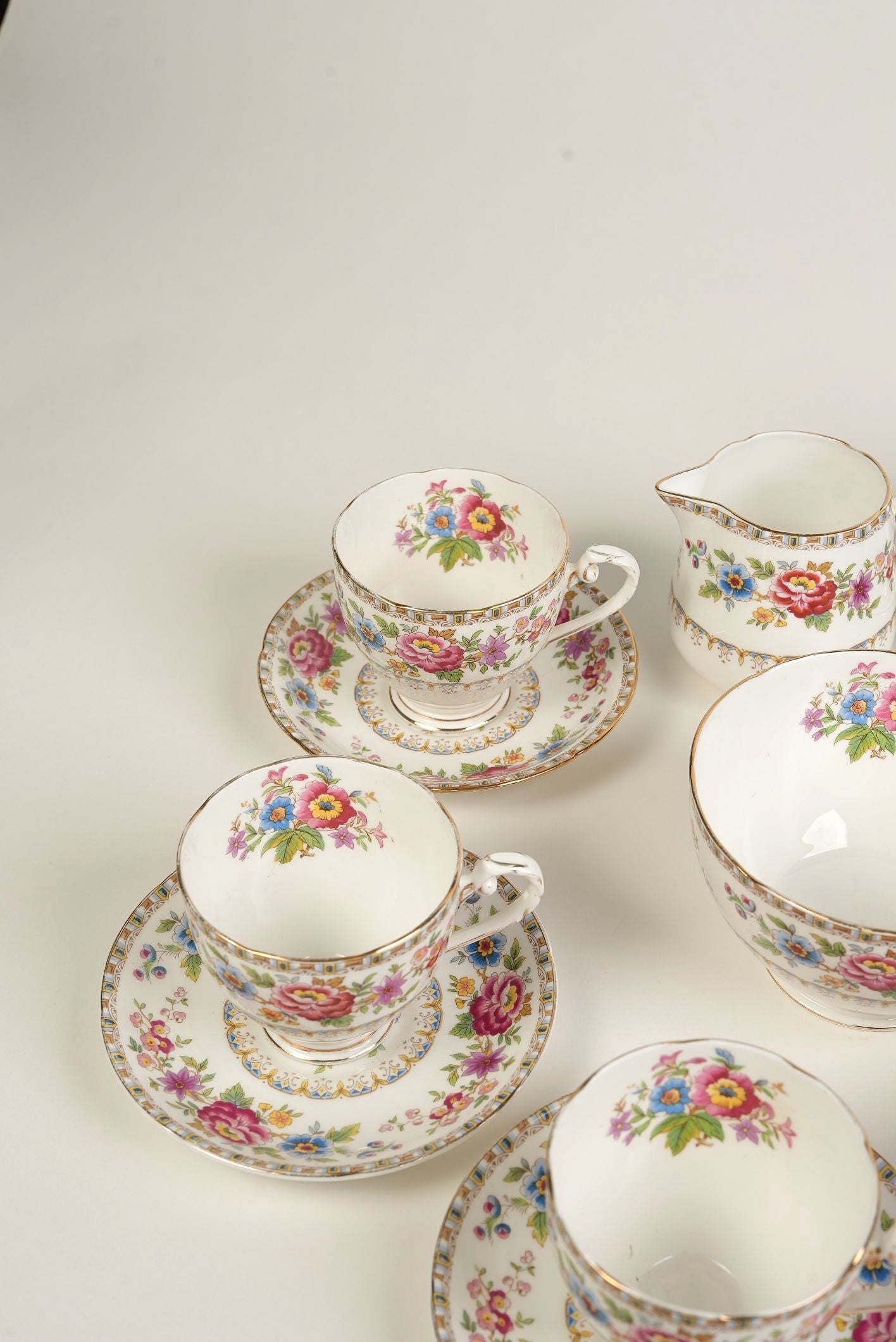 38-Piece Fine Bone China Tea & Cake Set “Malvern” Pattern