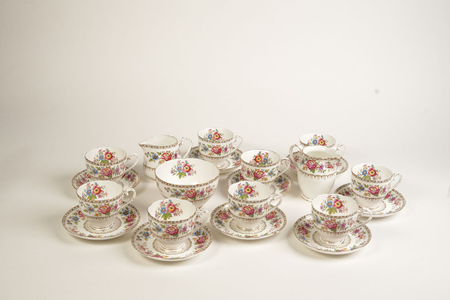 38-Piece Fine Bone China Tea & Cake Set “Malvern” Pattern