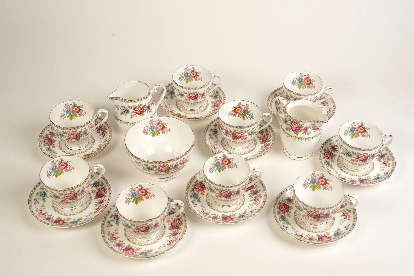 38-Piece Fine Bone China Tea & Cake Set “Malvern” Pattern