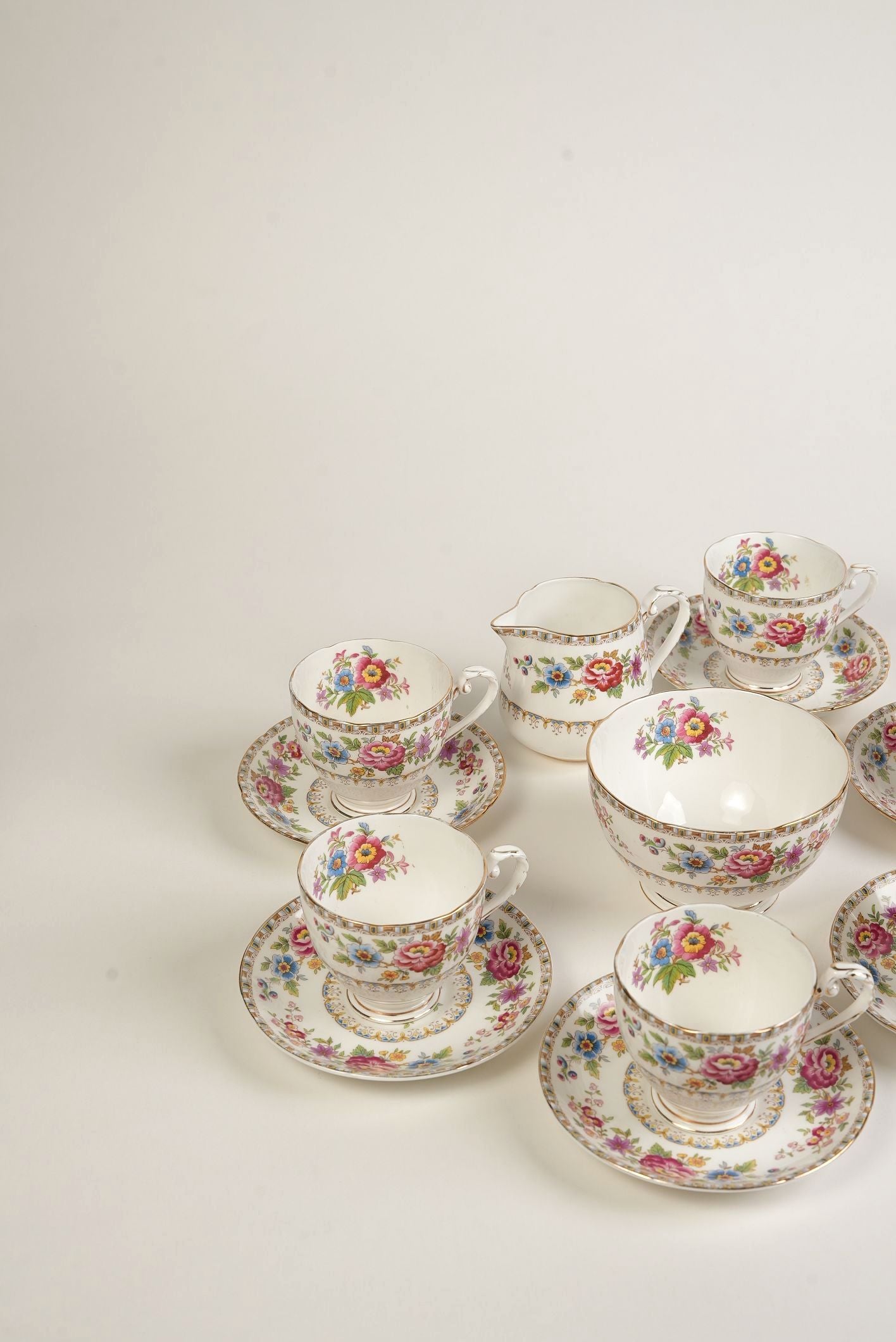 38-Piece Fine Bone China Tea & Cake Set “Malvern” Pattern