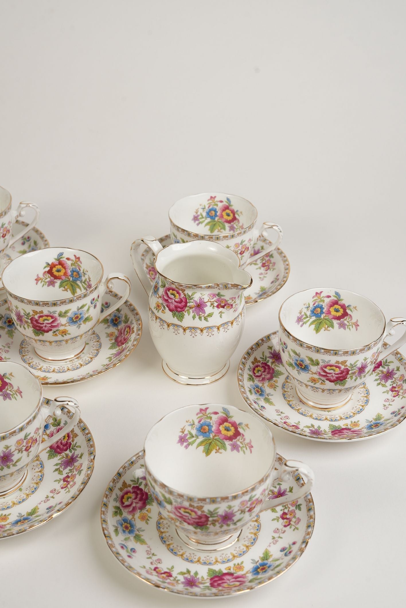 38-Piece Fine Bone China Tea & Cake Set “Malvern” Pattern