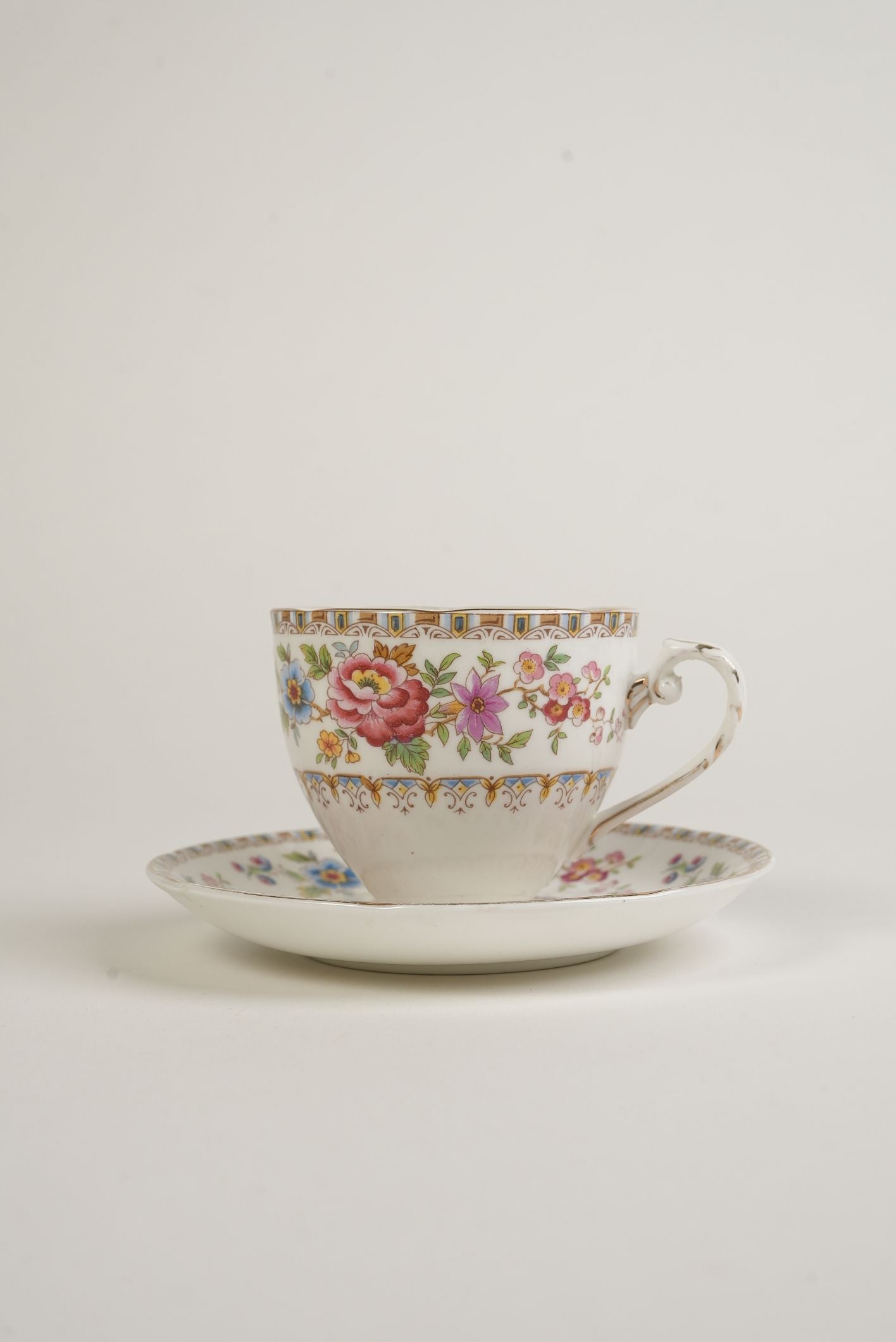 38-Piece Fine Bone China Tea & Cake Set “Malvern” Pattern