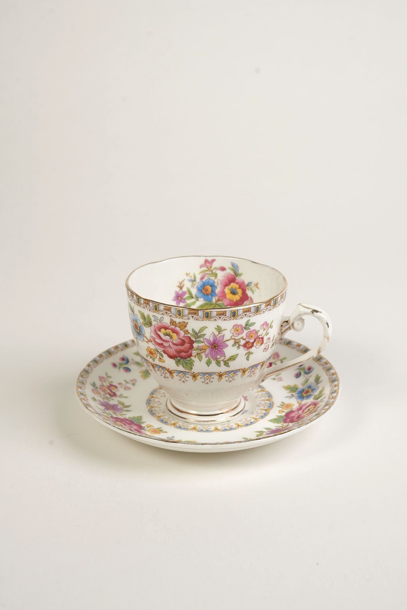 38-Piece Fine Bone China Tea & Cake Set “Malvern” Pattern