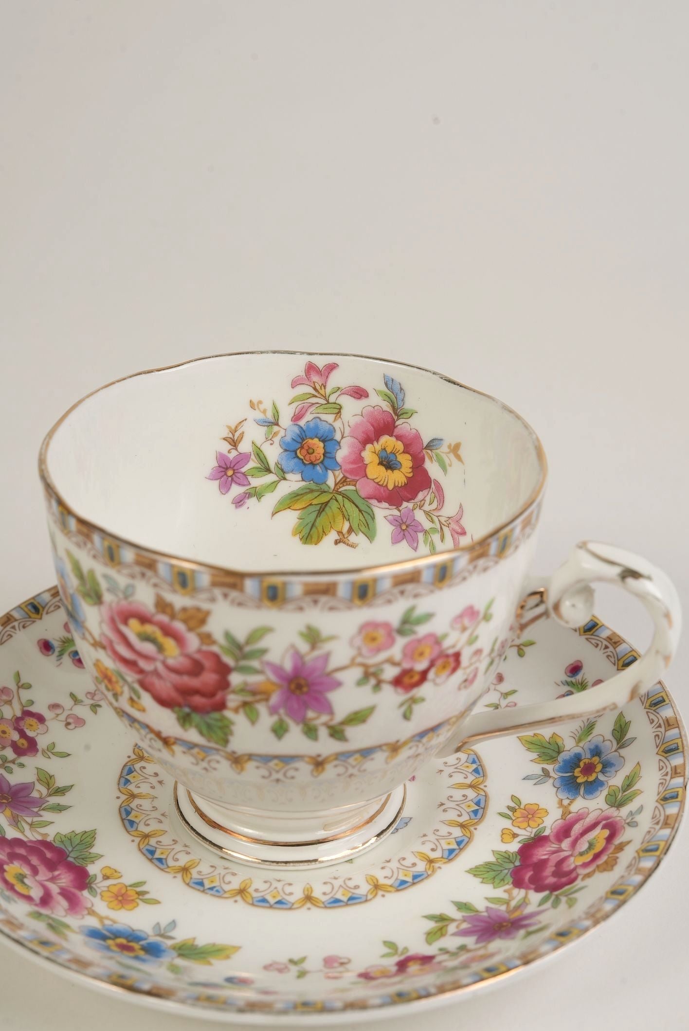 38-Piece Fine Bone China Tea & Cake Set “Malvern” Pattern
