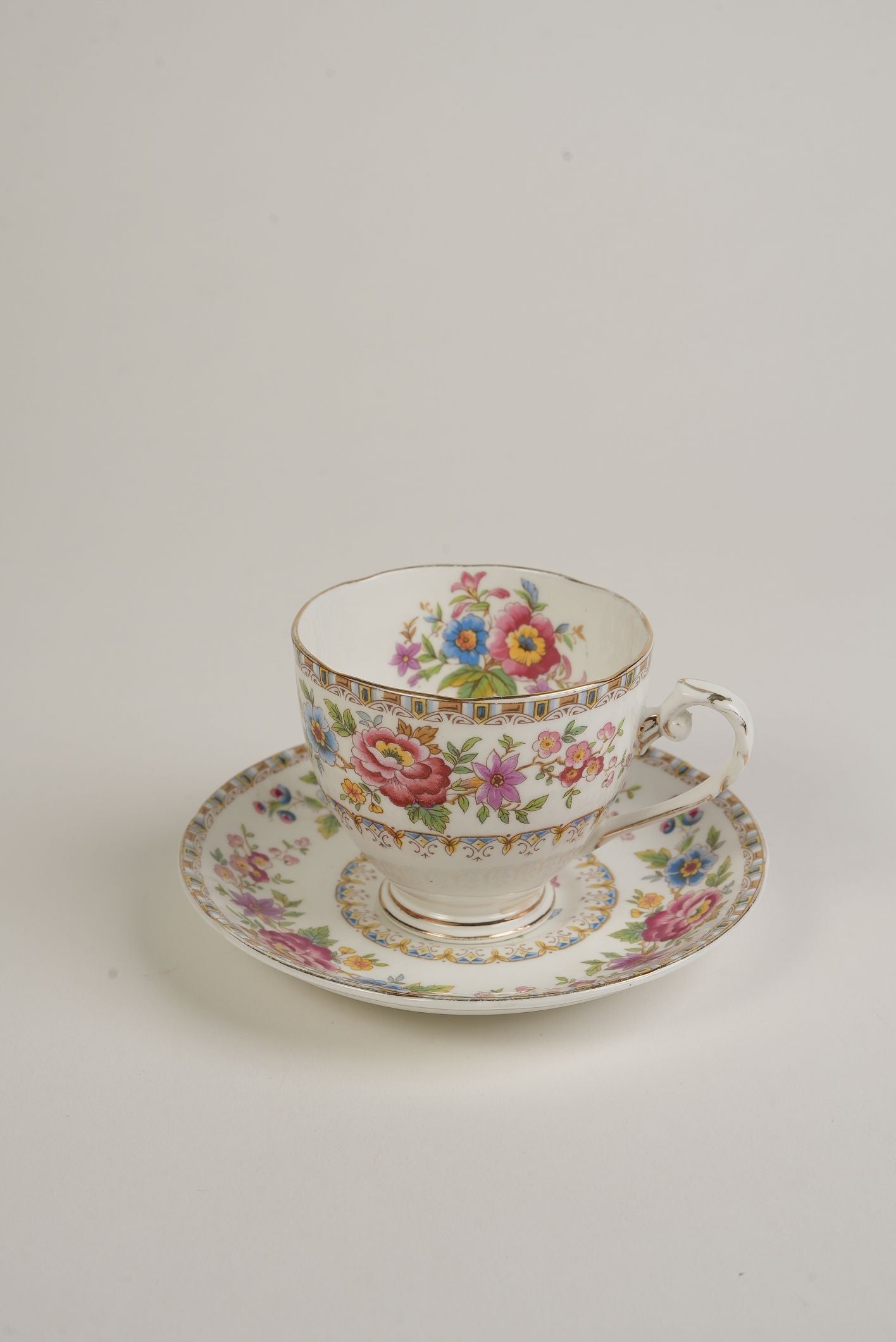 38-Piece Fine Bone China Tea & Cake Set “Malvern” Pattern