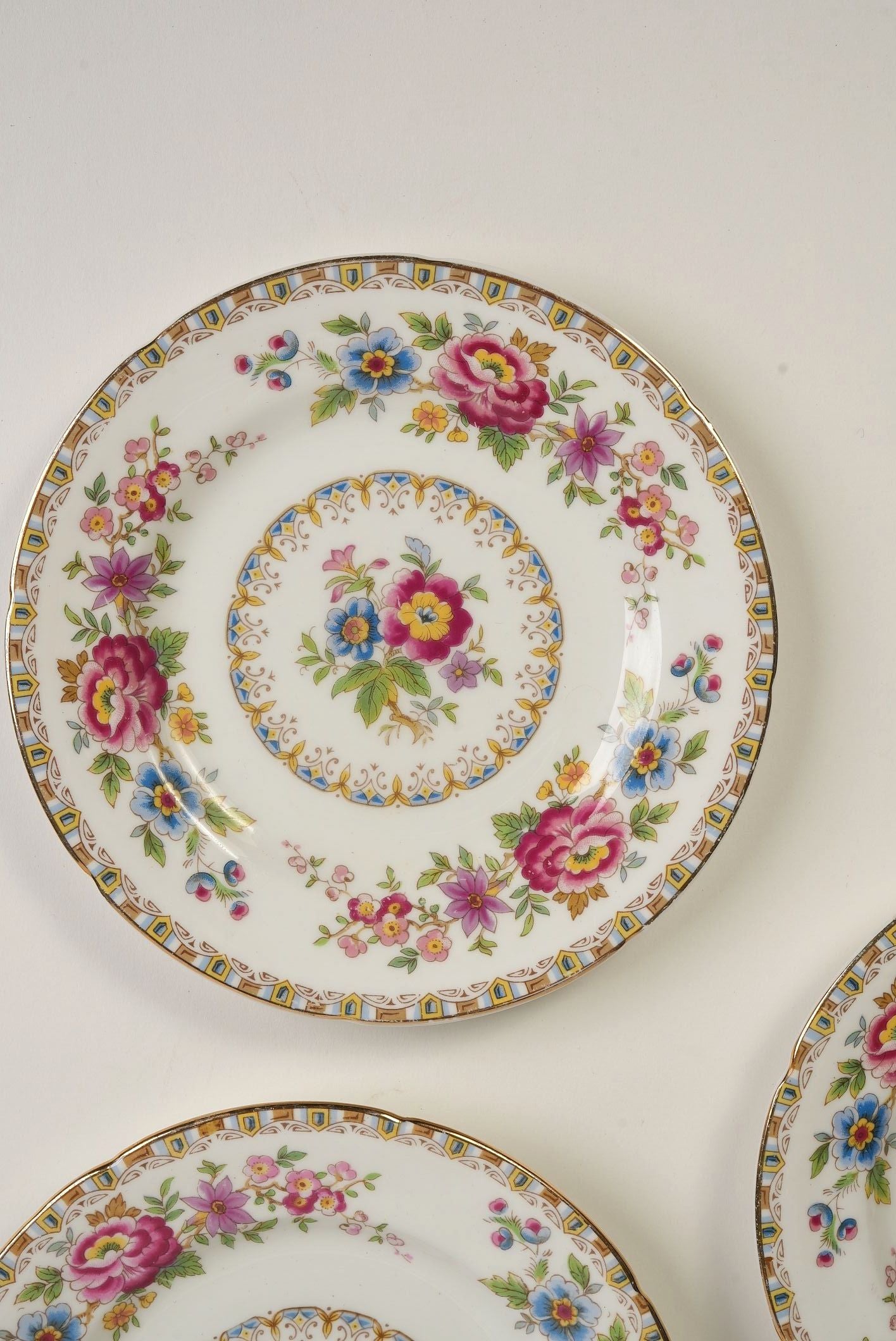 38-Piece Fine Bone China Tea & Cake Set “Malvern” Pattern