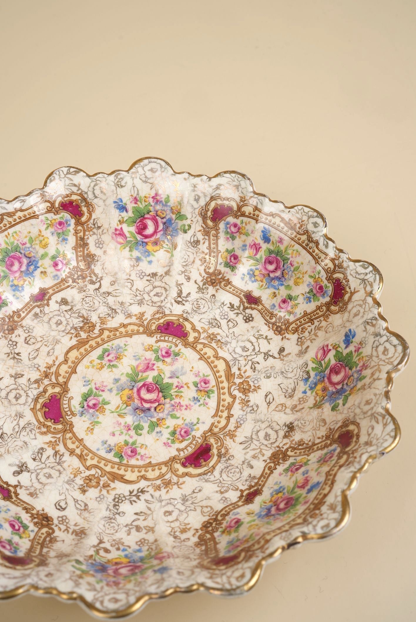 James Kent Pompadour Centre Bowl