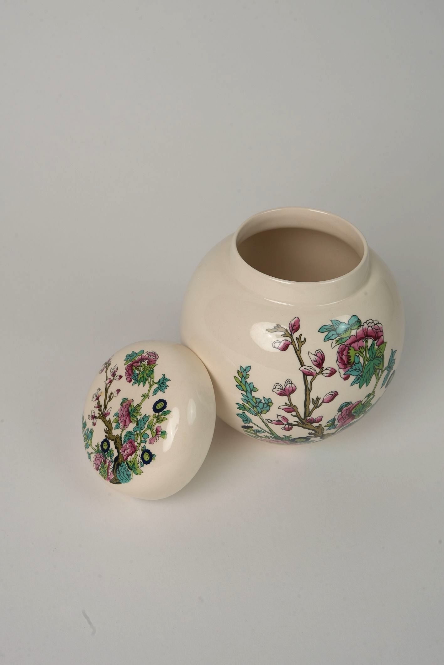 Mason's Regency Round Biscuit Jar