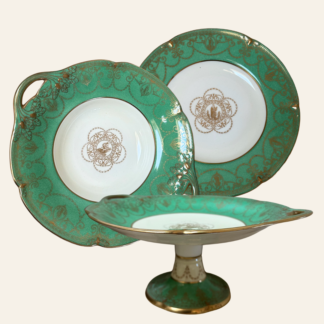 Porcelain 15-piece Wedgwood Dinner Service