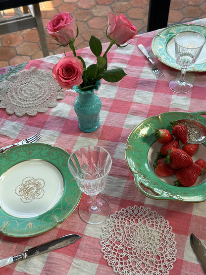 Porcelain 15-piece Wedgwood Dinner Service