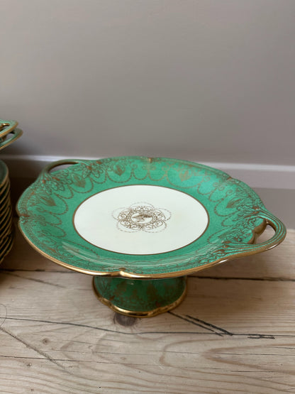 Porcelain 15-piece Wedgwood Dinner Service