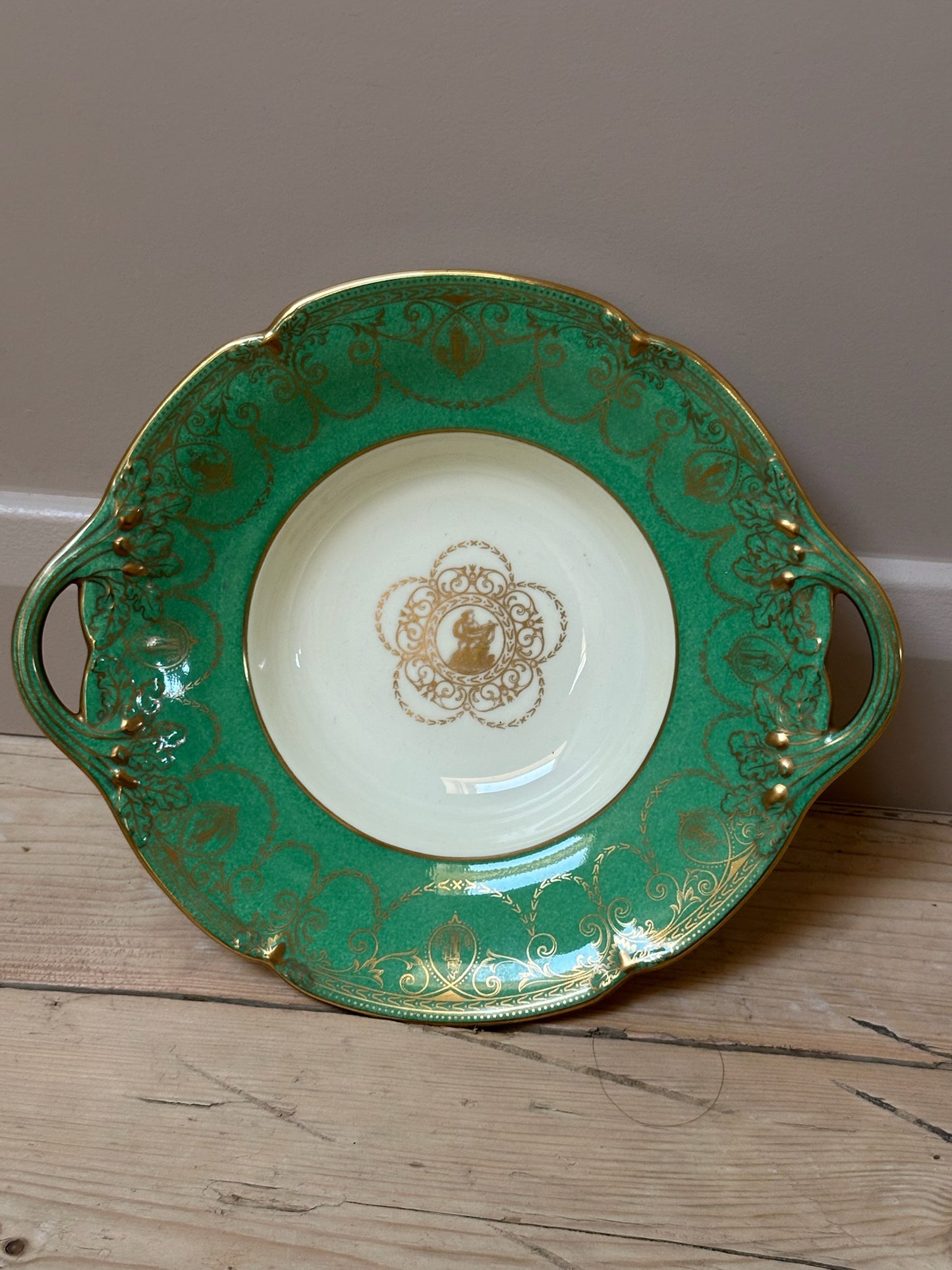 Porcelain 15-piece Wedgwood Dinner Service