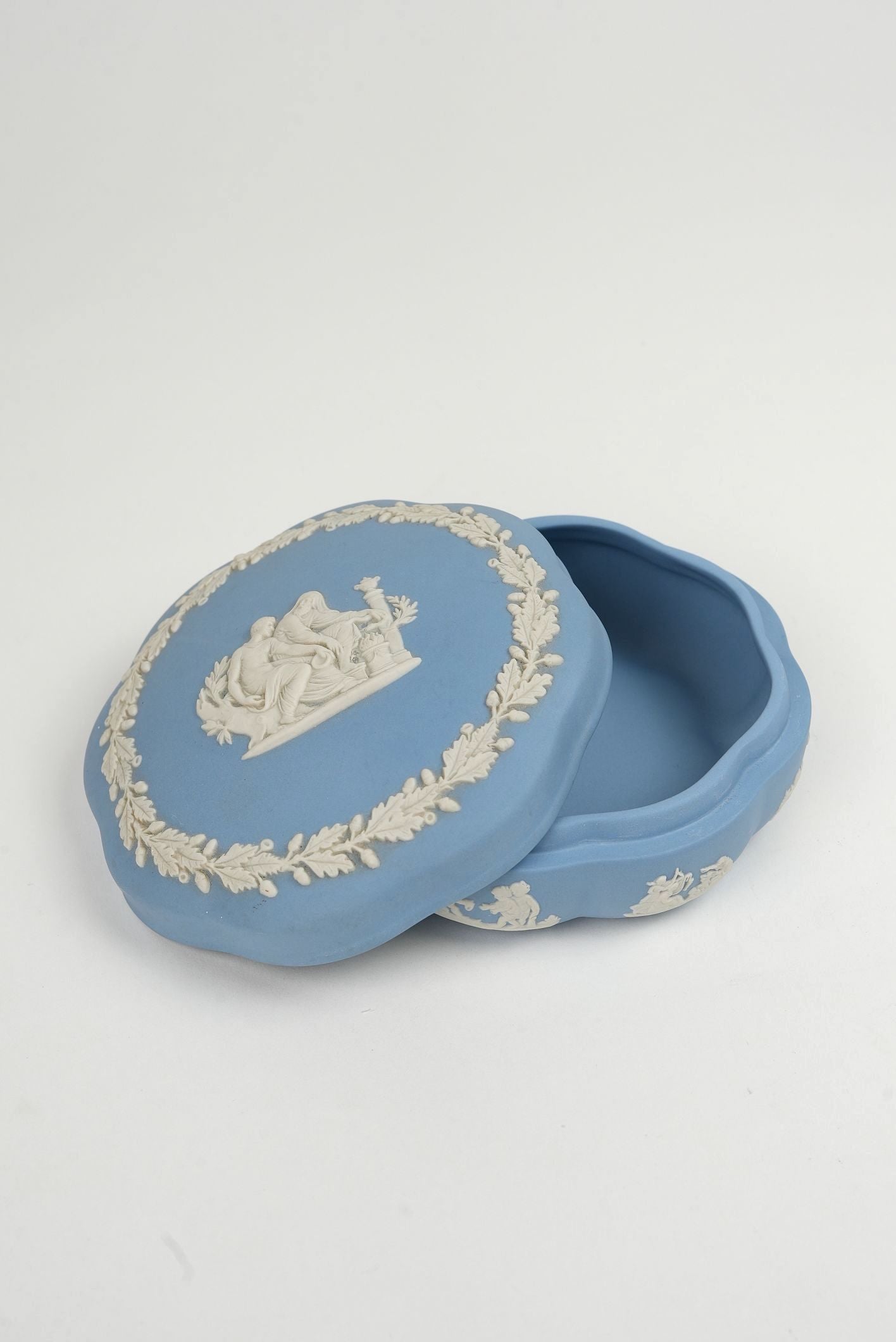Wedgwood Jasperware Round Trinket Box
