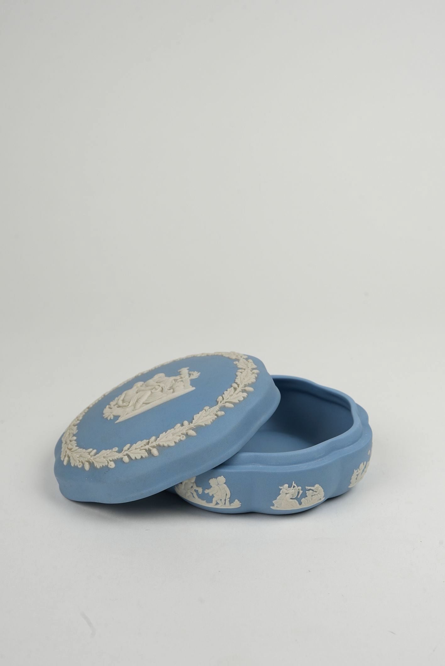 Wedgwood Jasperware Round Trinket Box