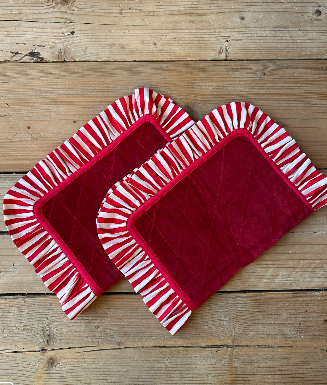 Red Velvet Frill Placemats  | Set of 2