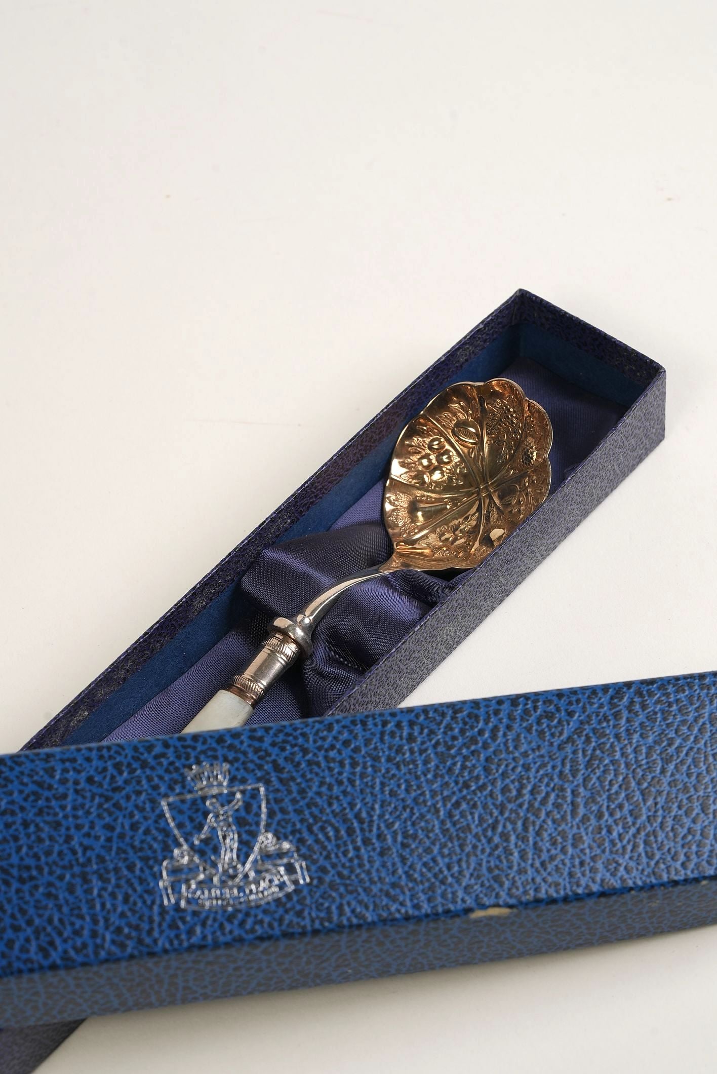 Sheffield England Scalloped Berry Server