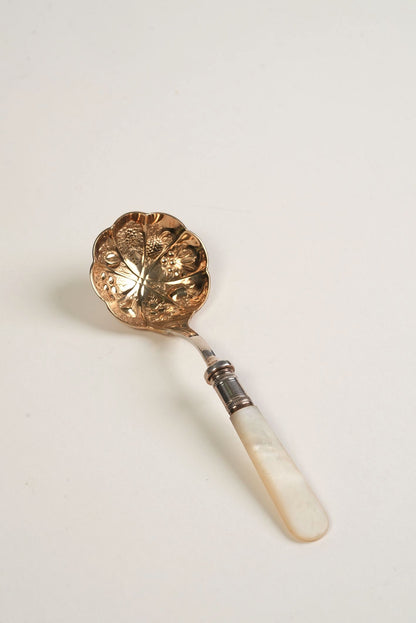 Sheffield England Scalloped Berry Server