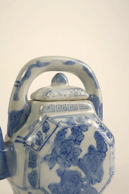 Vintage Chinoiserie Porcelain Teapot