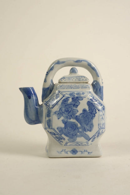 Vintage Chinoiserie Porcelain Teapot