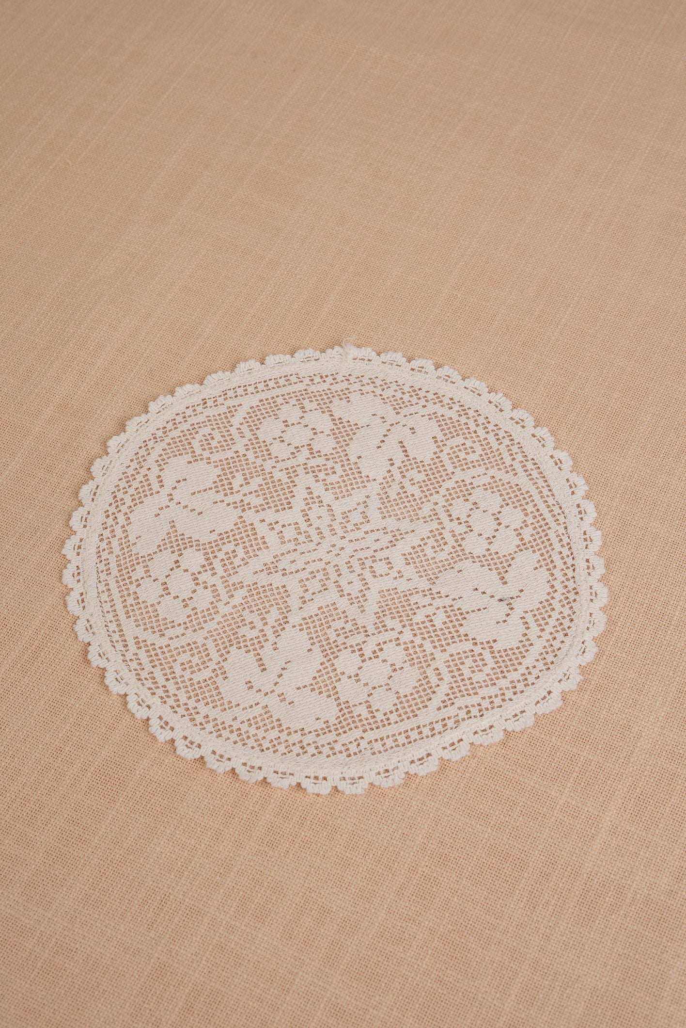 Vintage Embroidered Doiley | Set of 3