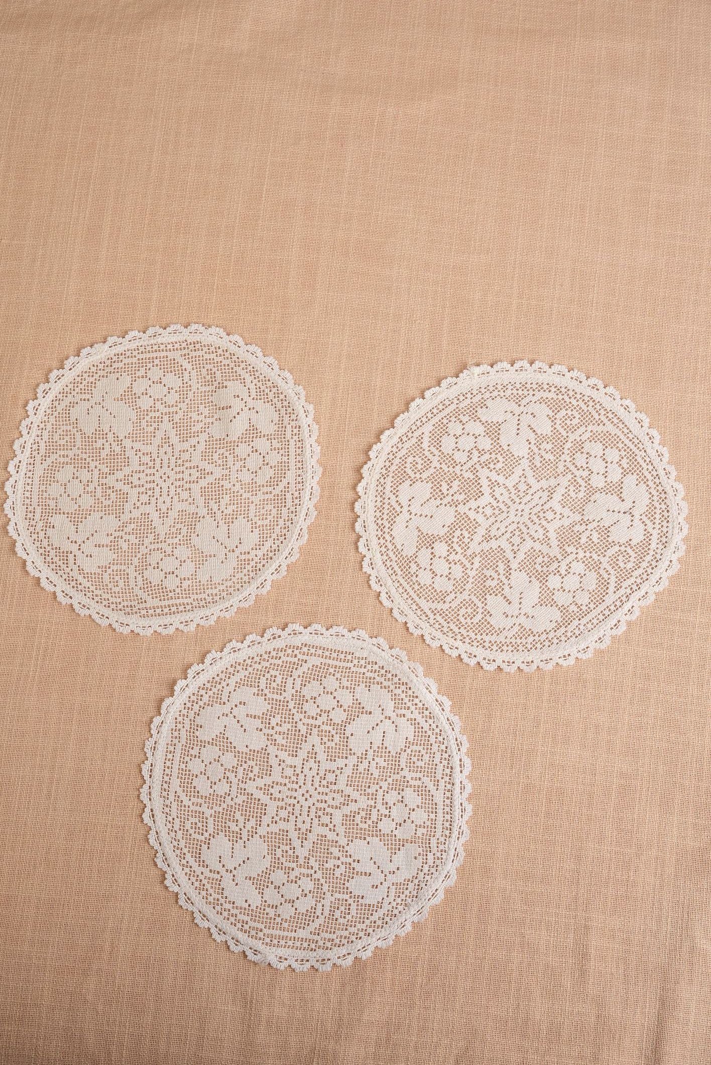 Vintage Embroidered Doiley | Set of 3