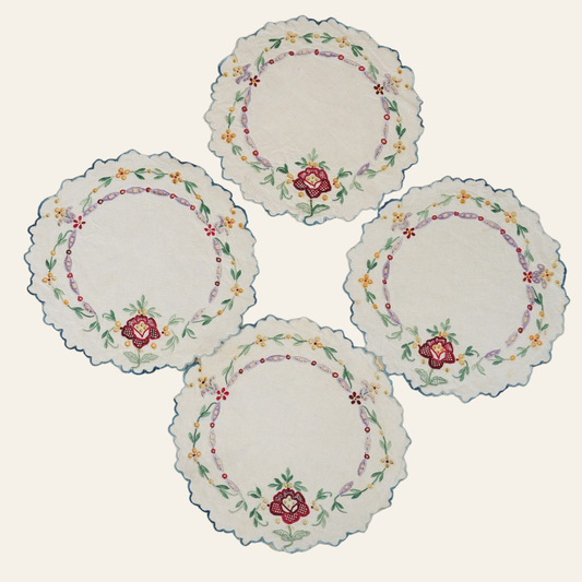Vintage Doilies | Set of 4