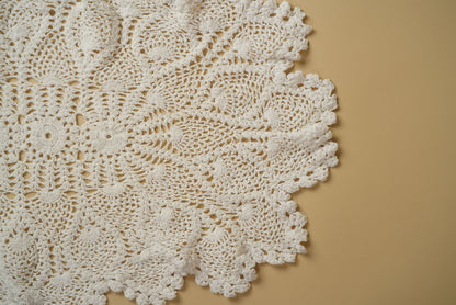 Vintage Crochet Tray Cloth