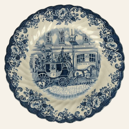 Set of 4 | Vintage Coaching Scene Dinner Plates