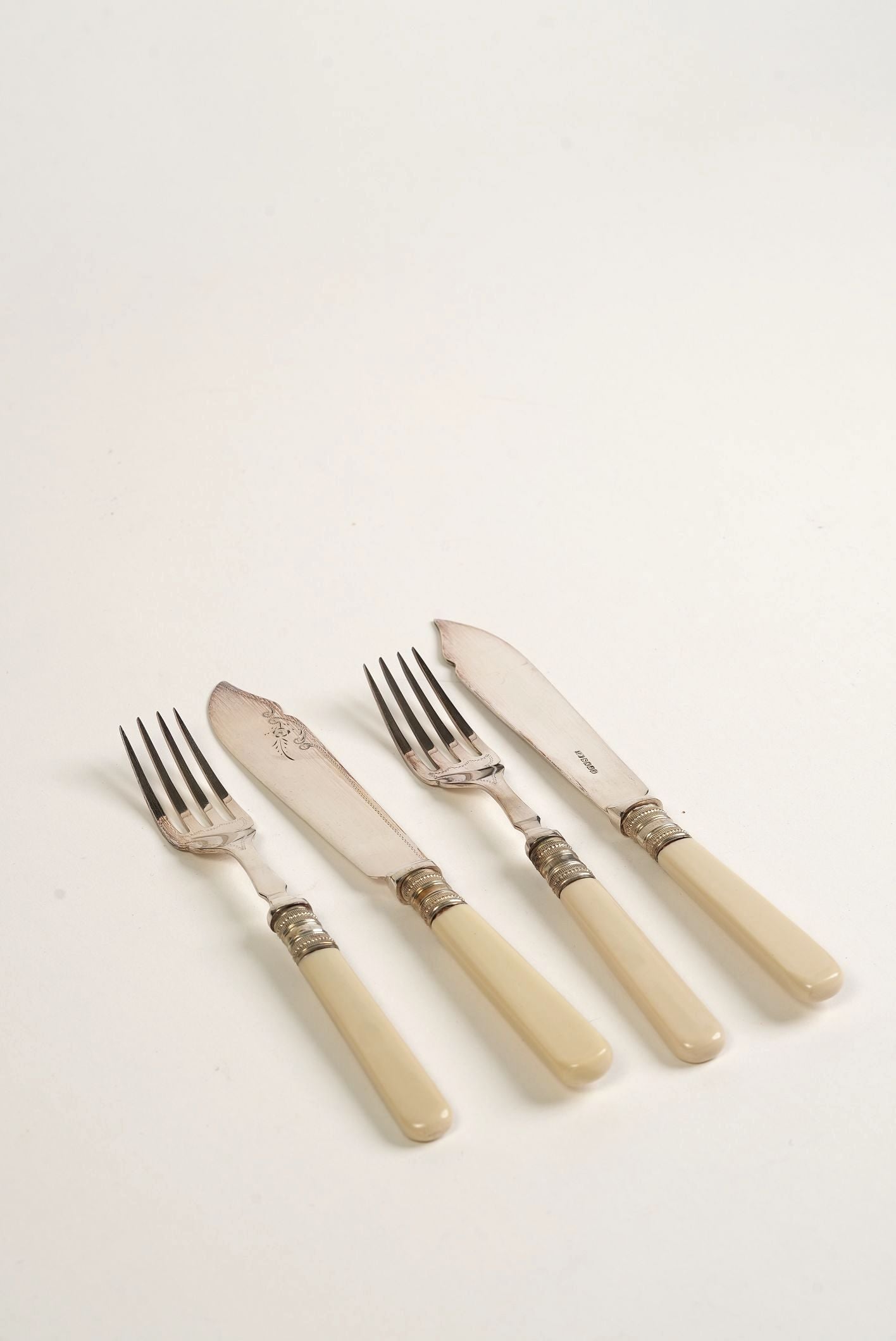 Vintage Knife & Fork | Set of 12