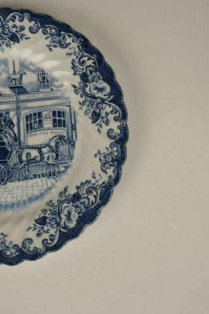 Set of 4 | Vintage Coaching Scene Dinner Plates