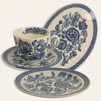 Ceramic teacup and saucers with blue floral pattern - Authentic antique piece 