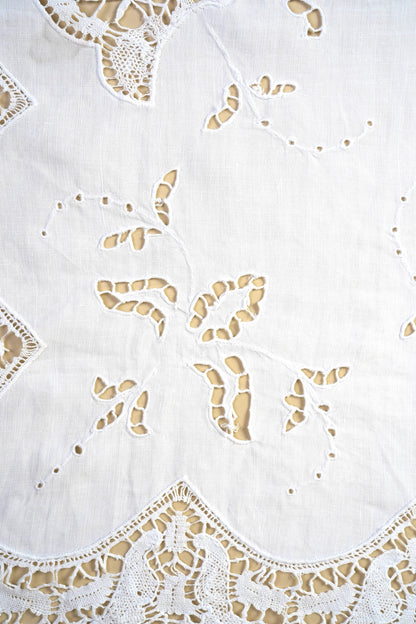 Vintage Crochet Tray Cloth