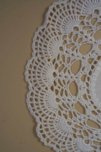 Vintage Crochet Tray Cloth