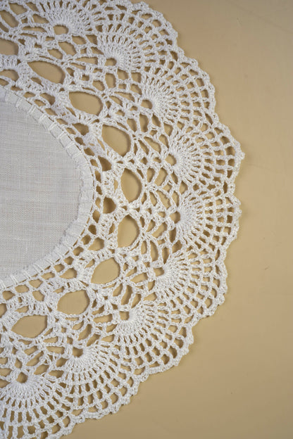 Vintage Crochet Tray Cloth