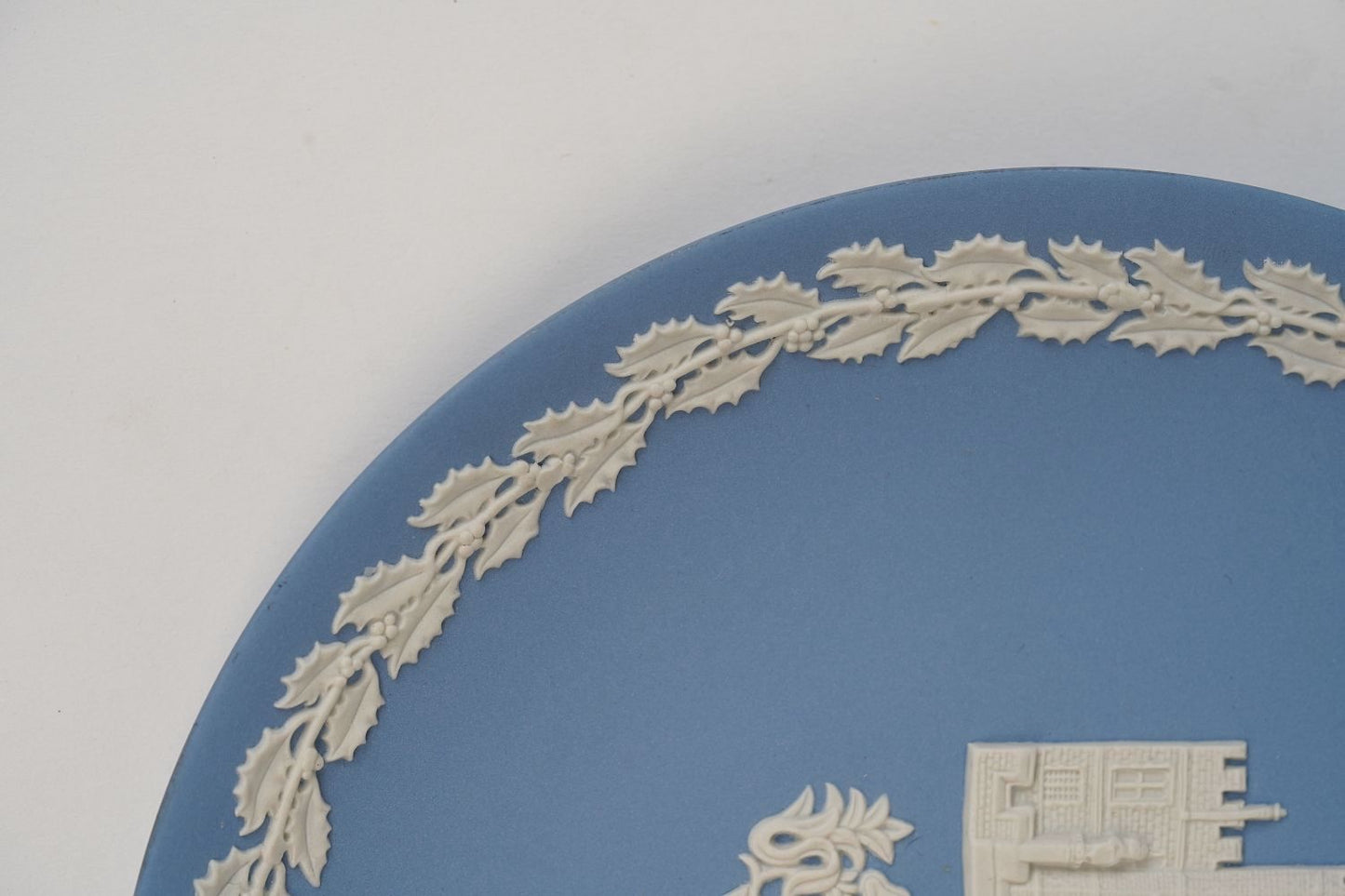 1976 Wedgwood Christmas Wall Plate