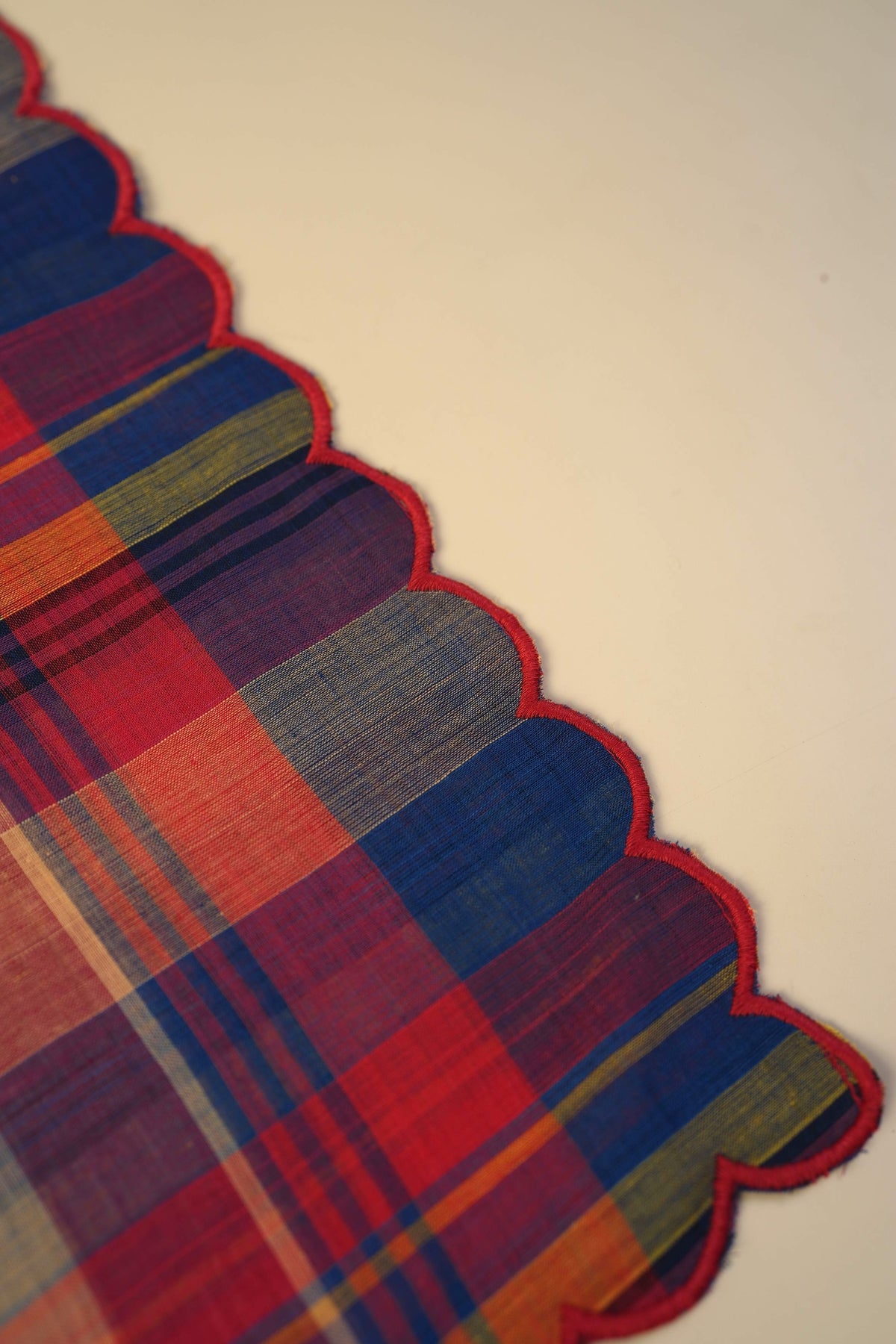 Scalloped Tartan Table Napkin